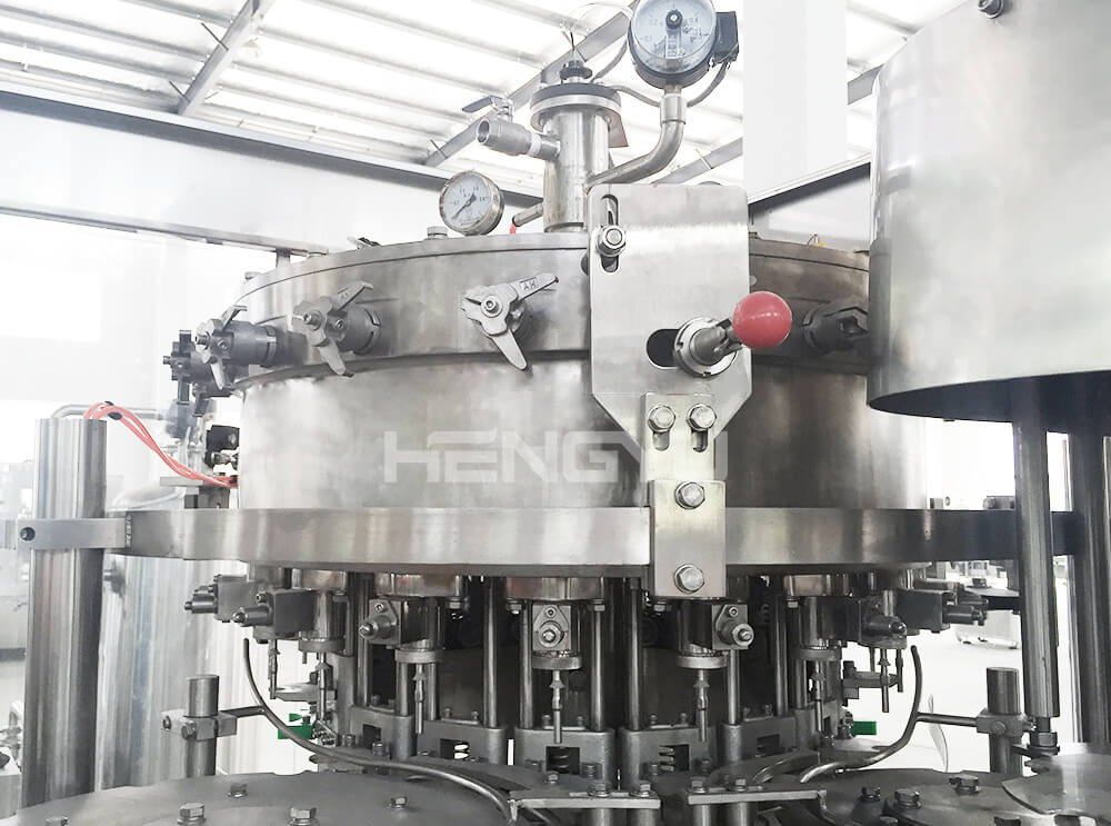 Automatic Carbonated Beverage Filling Machine